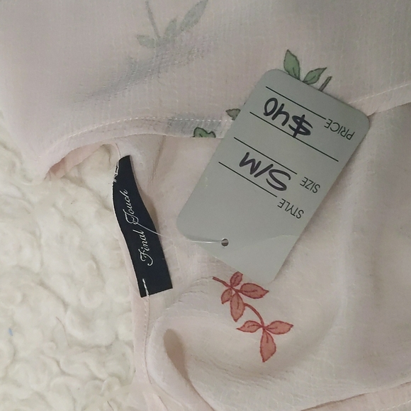 FINAL TOUCH Floral Open Front Kimono Cover-up. - Picture 5 of 7